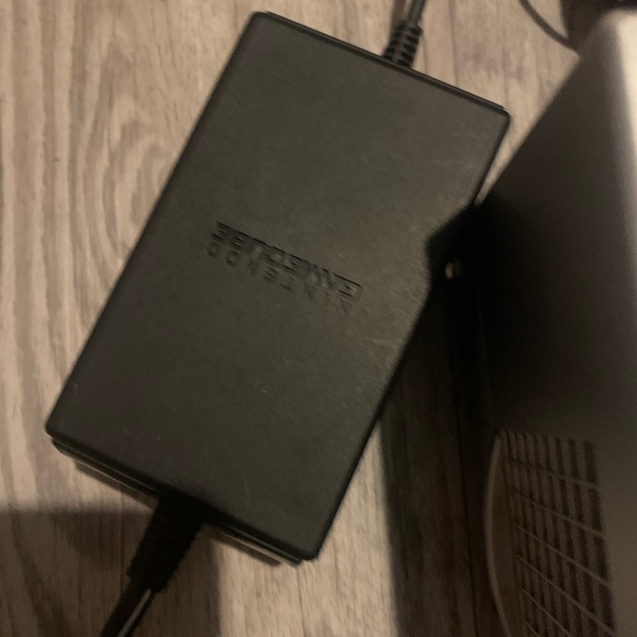 Nintendo GameCube Silver Console DOL-101 w/ Controller & Cables - Picture 10 of 10